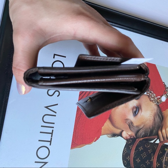 ᴀᴜᴛʜᴇɴᴛɪᴄ ᴠɪɴᴛᴀɢᴇ ʟᴠ ᴘᴏʀᴛᴇ ᴍᴏɴɴᴀɪᴇ ʙɪʟʟᴇᴛꜱ ᴅᴀᴍɪᴇʀ ᴇʙᴇɴᴇ ᴄᴀɴᴠᴀꜱ ᴡᴀʟʟᴇᴛ - Picture 2 of 14